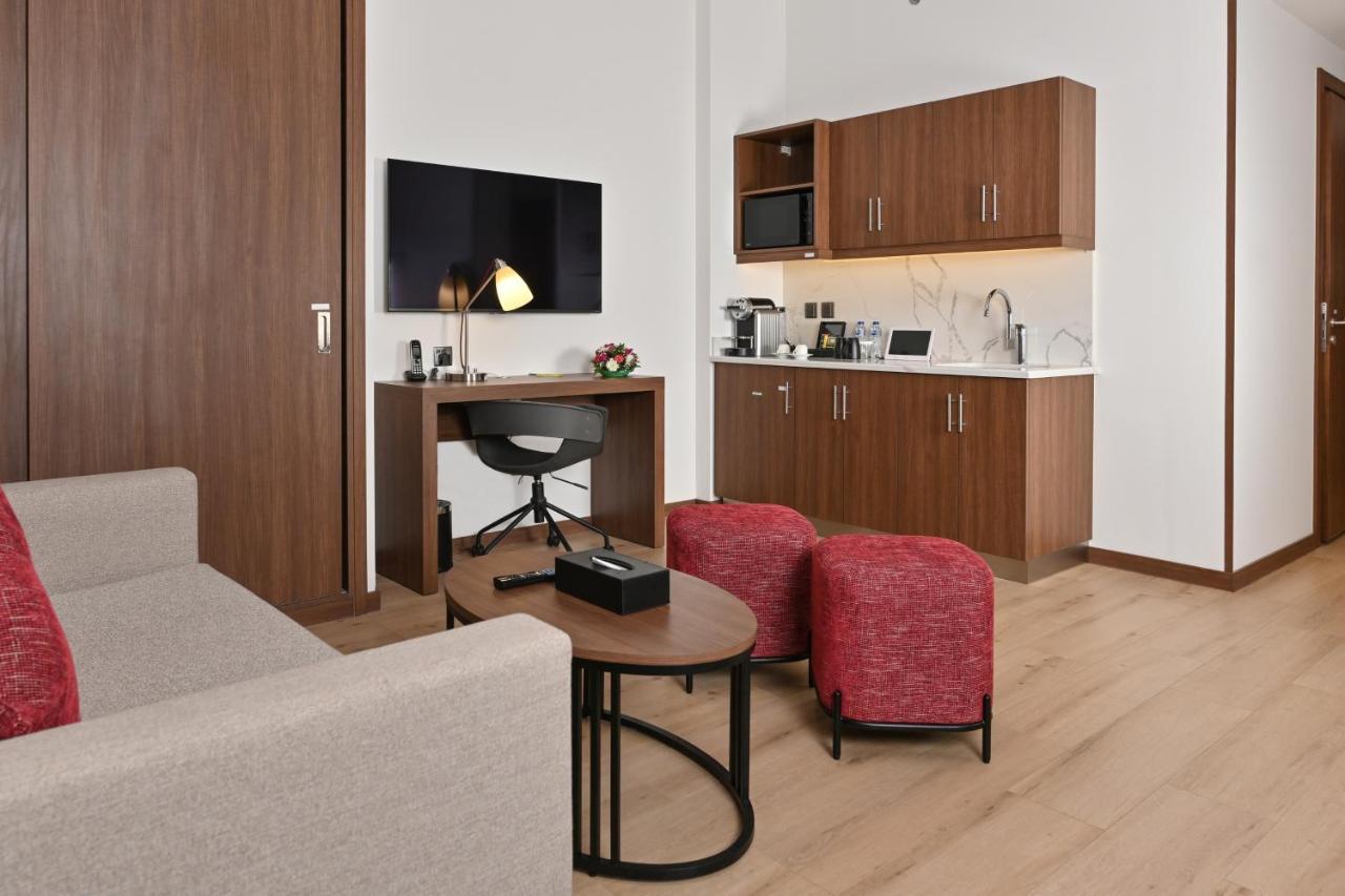 Comfort Hotel Jeddah King Road Екстер'єр фото