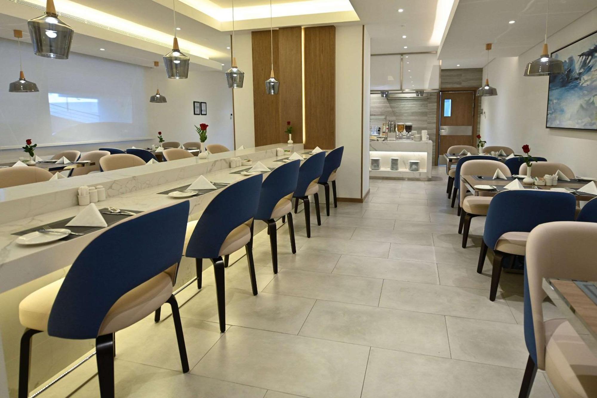 Comfort Hotel Jeddah King Road Екстер'єр фото