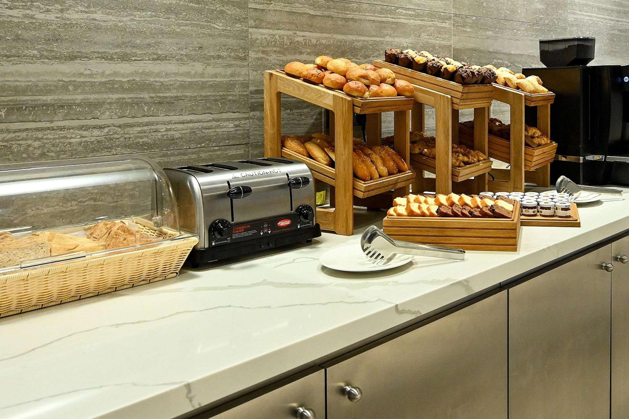 Comfort Hotel Jeddah King Road Екстер'єр фото